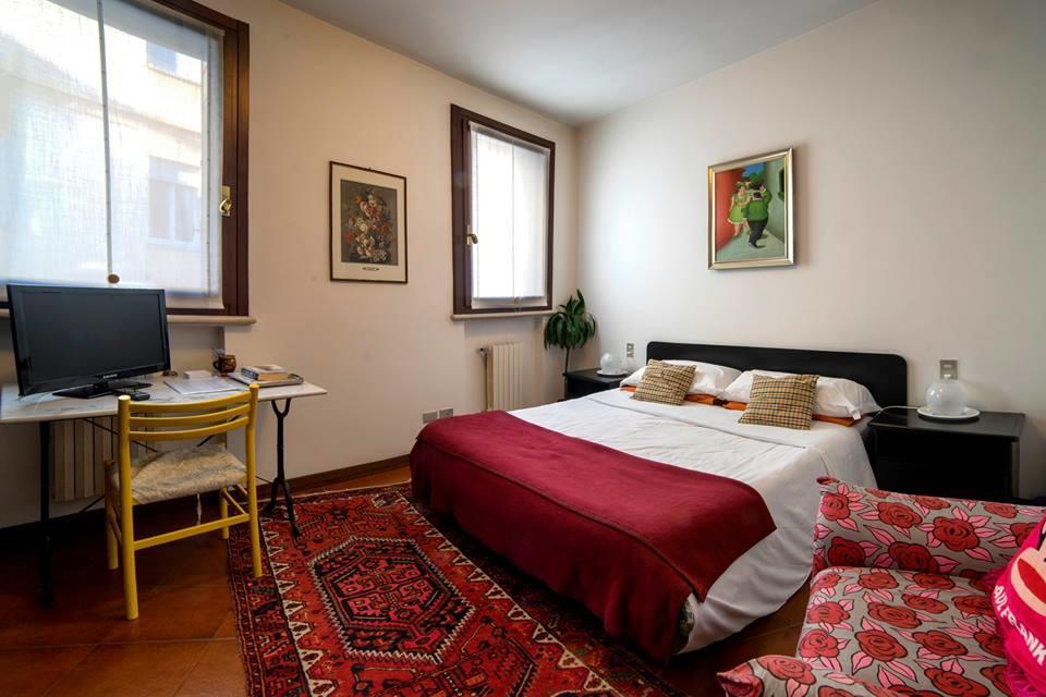 Holiday Treviso Suite Lombardi Bagian luar foto