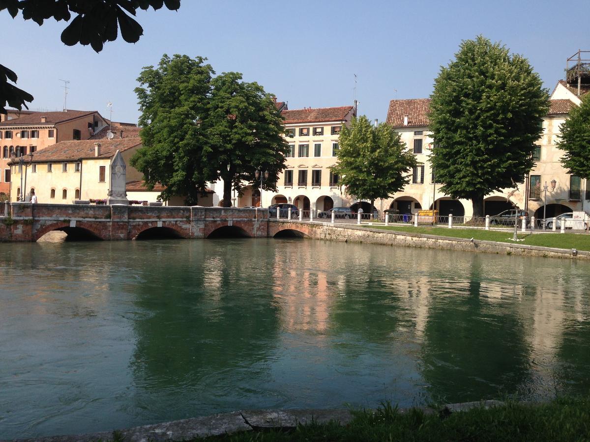 Holiday Treviso Suite Lombardi Bagian luar foto